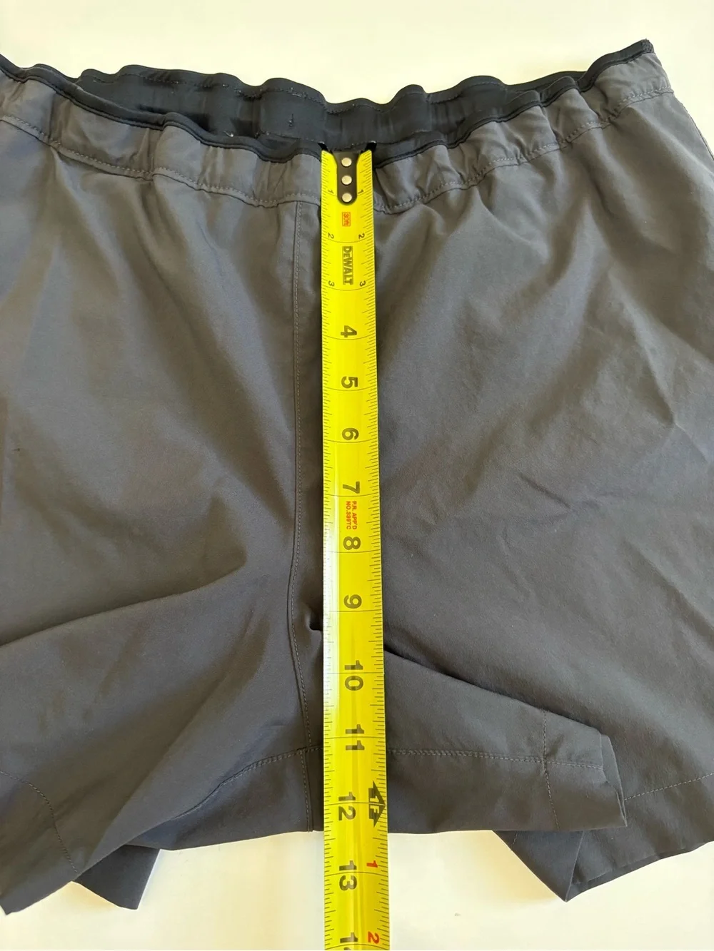 Mountain Hardwear Athletic Performance Shorts Lightweight Size M Gray Lined